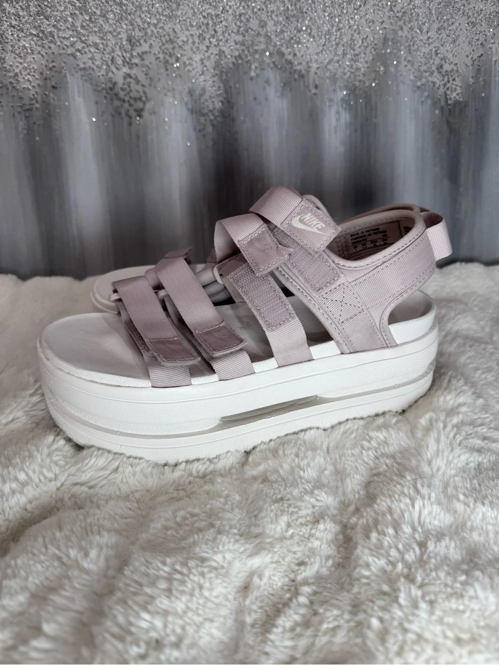 Nike Women’s Icon Classic Sandals in Platinum Violet - Picture 3 of 8